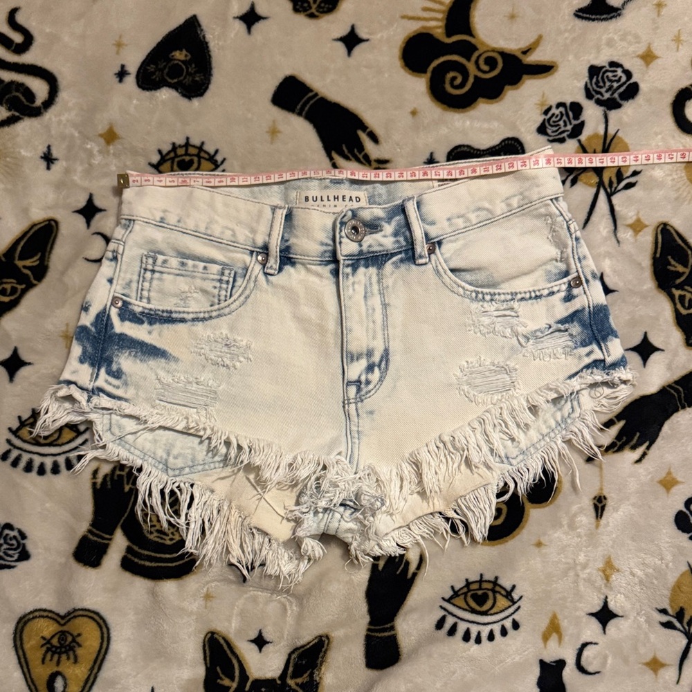 Pac Sun Bullhead Women's Frayed Jean Shorts - Light Blue